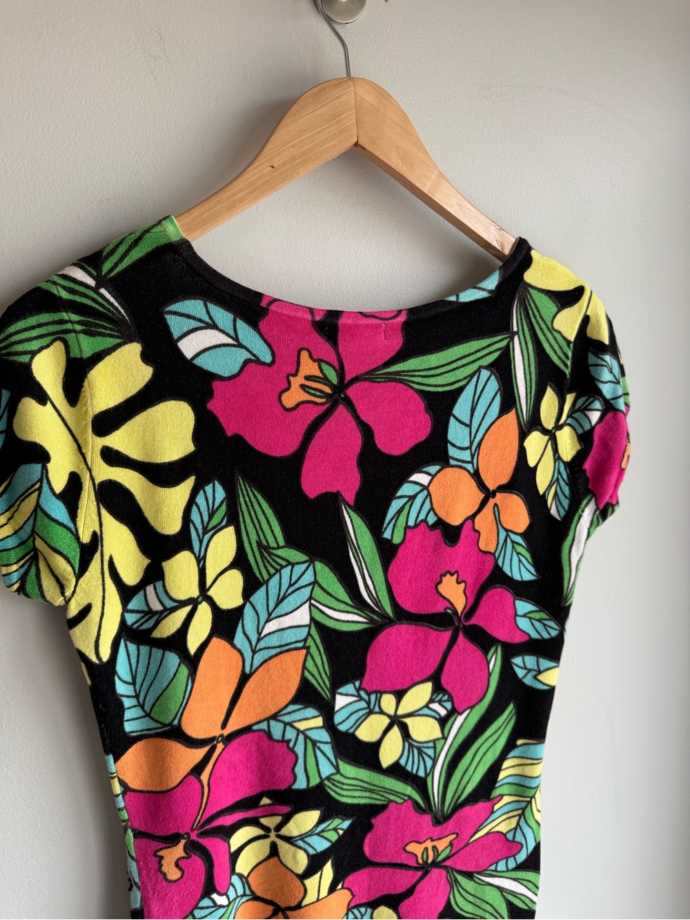 Cache Y2K Tropical Floral Top Medium Bright Stretch Knit Tee Beaded Summer Cute! - Picture 7 of 11
